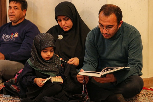 مراسم احیای شب قدر در شاهچراغ