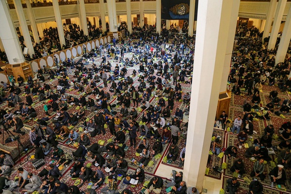 مراسم احیای شب قدر در شاهچراغ