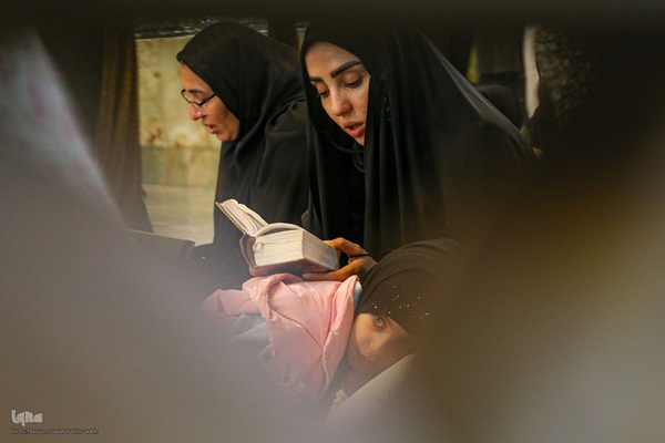 مراسم احیای شب قدر در شاهچراغ