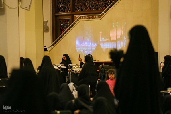 مراسم احیای شب قدر در شاهچراغ