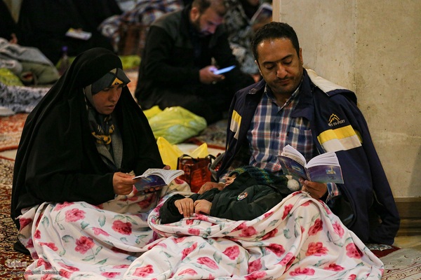 مراسم احیای شب قدر در شاهچراغ