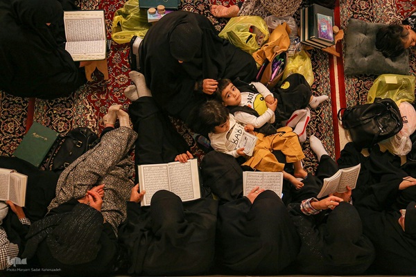 مراسم احیای شب قدر در شاهچراغ