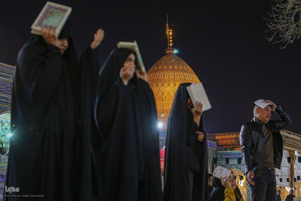 مراسم احیای شب قدر در شاهچراغ