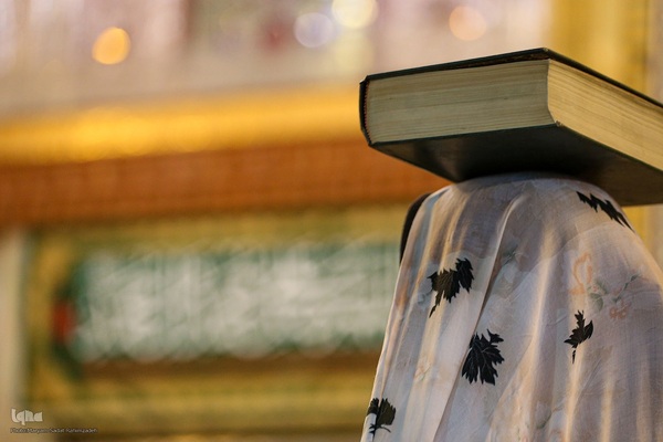 مراسم احیای شب قدر در شاهچراغ