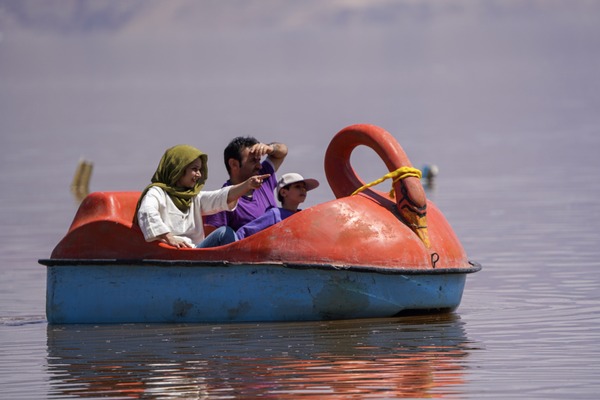 جان دوباره دریاچه مهارلو شیراز