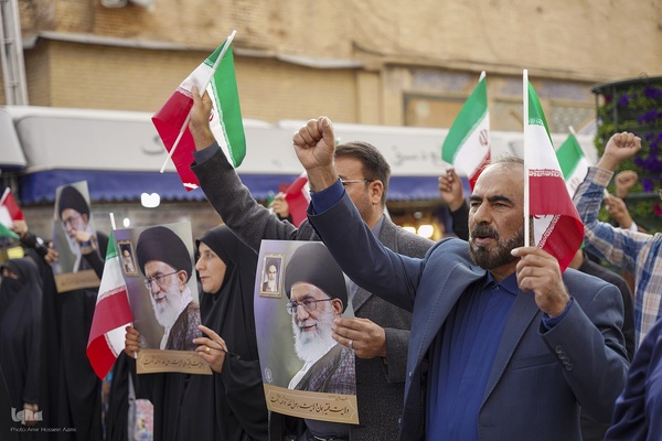 تجمع مردم شیراز در محکومیت حمله رژیم صهیونیستی به کنسولگری ایران