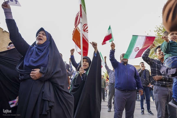 تجمع مردم شیراز در محکومیت حمله رژیم صهیونیستی به کنسولگری ایران