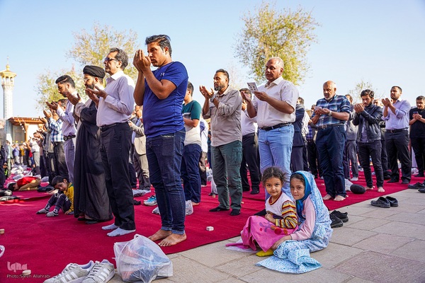 نماز عید فطر در حرم شاهچراغ (ع)