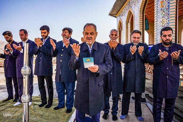 نماز عید فطر در حرم شاهچراغ (ع)