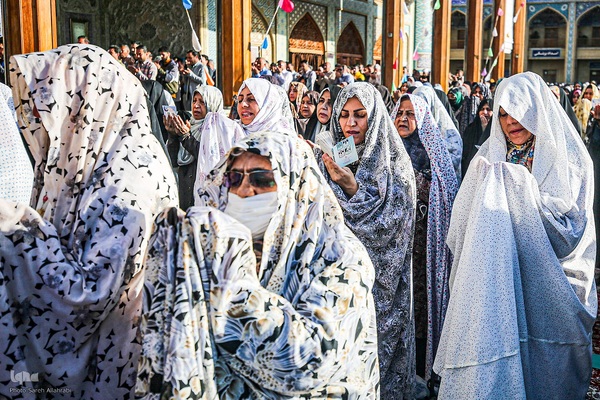 نماز عید فطر در حرم شاهچراغ (ع)