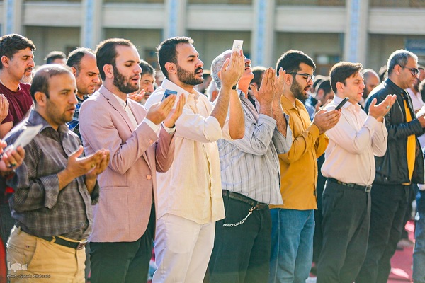 نماز عید فطر در حرم شاهچراغ (ع)