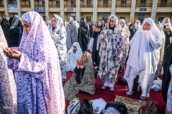 نماز عید فطر در حرم شاهچراغ (ع)