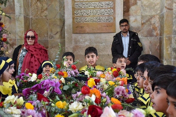 مراسم گلباران آرامگاه سعدی