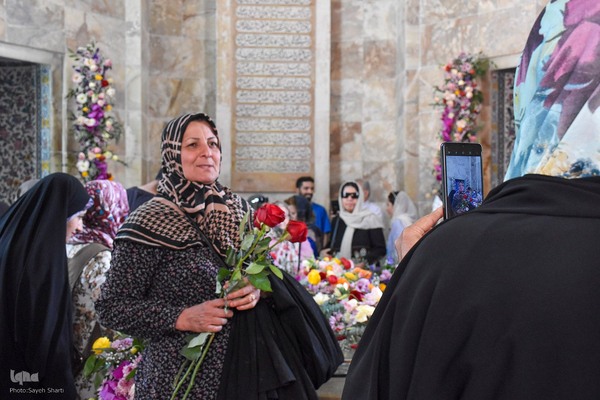 مراسم گلباران آرامگاه سعدی