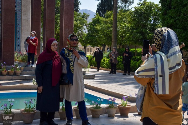 مراسم گلباران آرامگاه سعدی