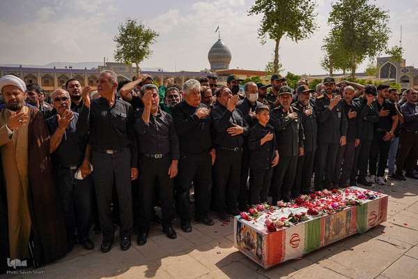 تشییع پیکر بسیجی شهید سید محمد امین مودت