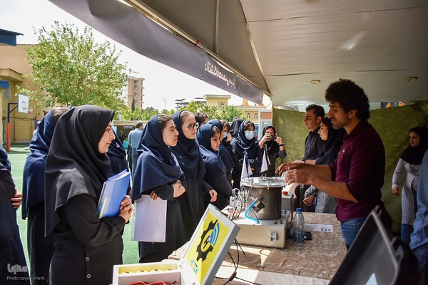 نمایش دستاوردها و فعالیت‌های جهاددانشگاهی فارس در نمایشگاه مجتمع علوم پزشکی