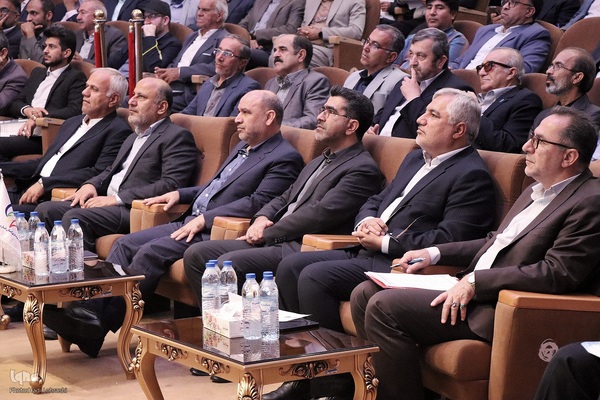 آئین نکوداشت وتجلیل از مؤسسات خیریه، گروه‌های جهادی و مراکز نیکوکاری استان فارس