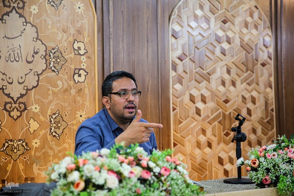 کلاس آموزش تخصصی قرائت قرآن کریم در حرم مطهر شاهچراغ(ع)