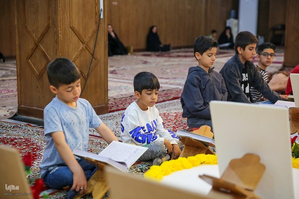 کلاس آموزش تخصصی قرائت قرآن کریم در حرم مطهر شاهچراغ(ع)