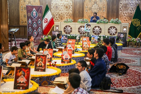 کلاس آموزش تخصصی قرائت قرآن کریم در حرم مطهر شاهچراغ(ع)