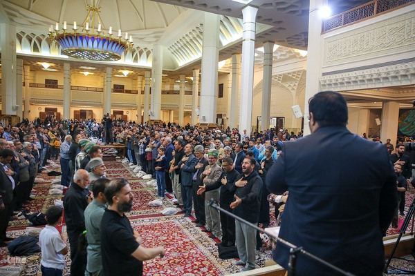 مراسم عزداری شب شهادت امام جعفر صادق علیه السلام در سوّمین حرم اهل‌بیت علیهم السلام‎