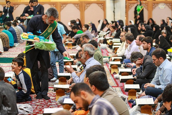 بزرگداشت روز حضرت شاهچراغ(ع)‎ در محفل انس با قرآن «بشری»