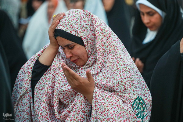 قرائت دعای توسل جهت سلامتی رئیس جمهور در حرم حضرت شاهچراغ (ع)