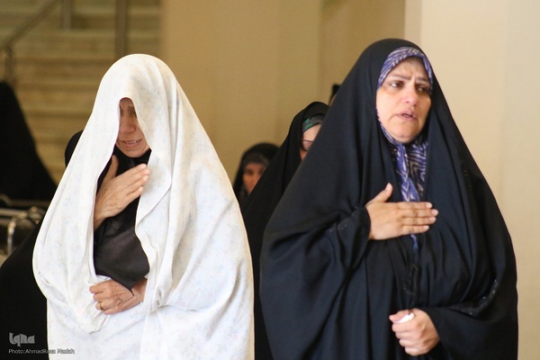 مراسم سوگواری شهادت رئیس جمهور شهید کشورمان در حرم شاهچراغ(ع)