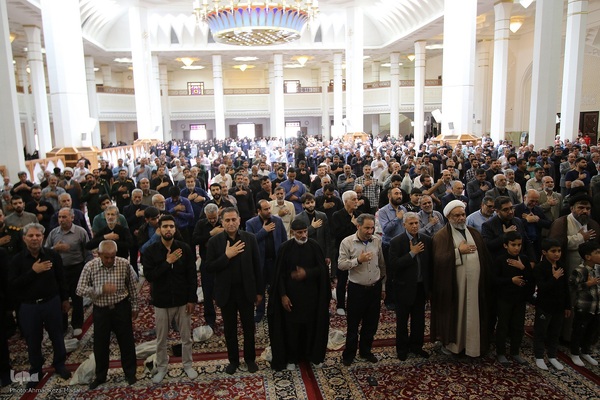 مراسم سوگواری شهادت رئیس جمهور شهید کشورمان در حرم شاهچراغ(ع)