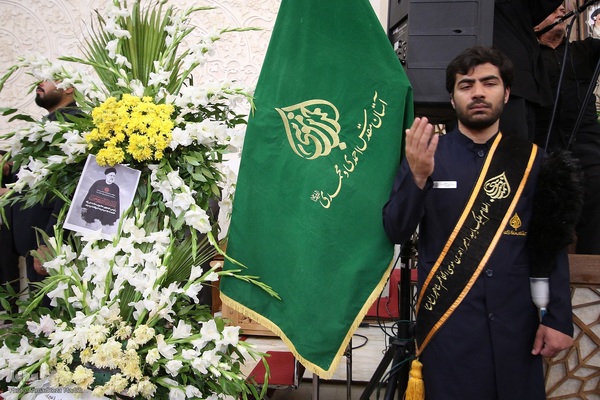 مراسم سوگواری شهادت رئیس جمهور شهید کشورمان در حرم شاهچراغ(ع)