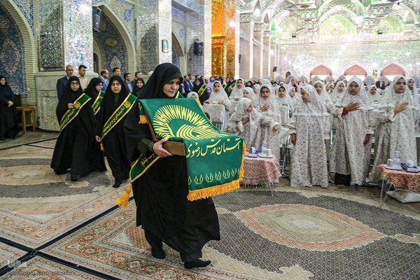 جشن تکلیف دختران در حرم سیدعلاءالدین حسین(ع)