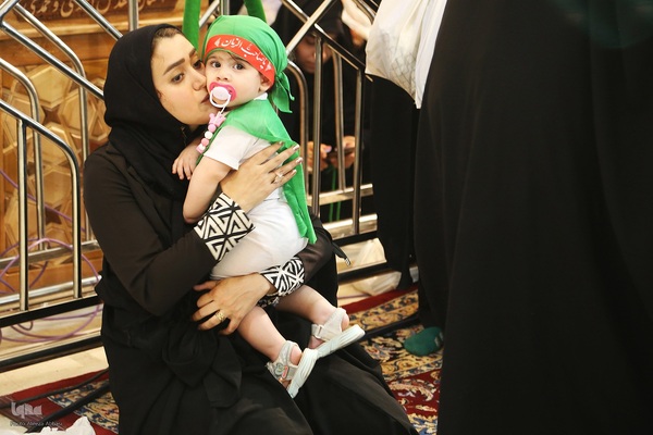 مراسم شیرخوارگان حسینی در حرم مطهر شاهچراغ(ع)