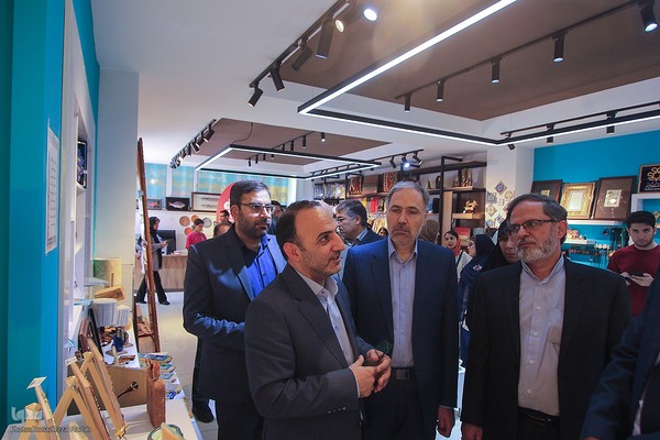 رونمایی از چند طرح فرهنگی در دانشگاه شیراز