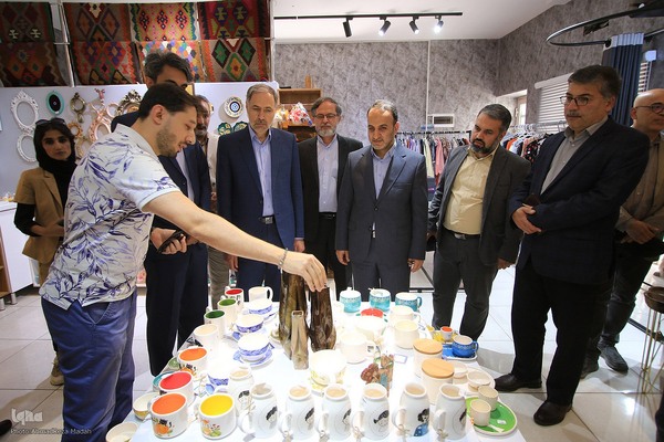 رونمایی از چند طرح فرهنگی در دانشگاه شیراز