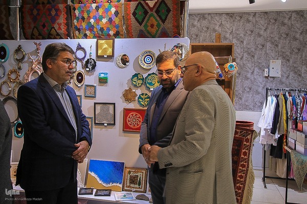 رونمایی از چند طرح فرهنگی در دانشگاه شیراز