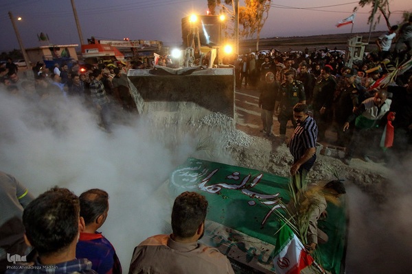 جابه‌جایی مزار شهید جواد رضایی در کازرون