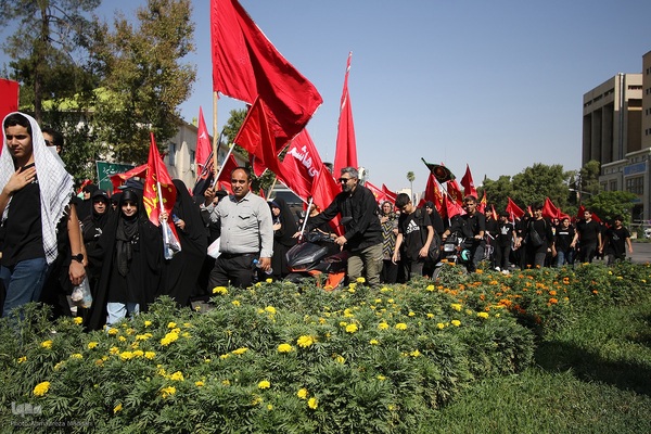 پیاده‌روی جاماندگان اربعین در شیراز