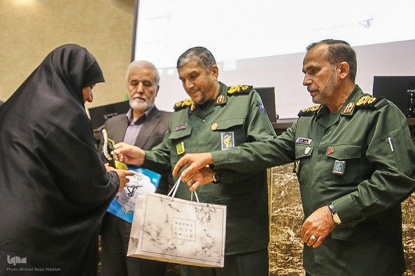 همایش تجلیل از کارآفرینان و گروه‌های جهادی شهر شیراز‎