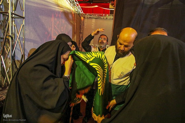 حضور خادمیاران آستان قدس رضوی در موکب سفینه النجات شیراز‎