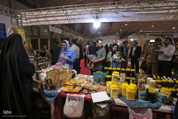 مراسم افتتاحیه نمایشگاه اقتصاد مقاومتی در شیراز