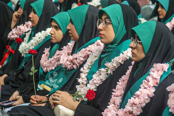 تجلیل از ۴۷۰ حافظ قرآن همراه با گرامیداشت شهدای قرآنی فارس