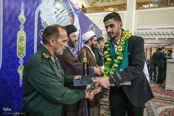 تجلیل از ۴۷۰ حافظ قرآن همراه با گرامیداشت شهدای قرآنی فارس