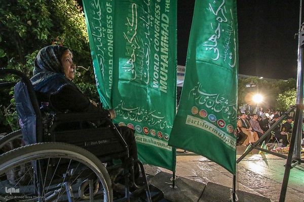 محفل قرآنی طنین تابناک در جوار آرامگاه حافظ