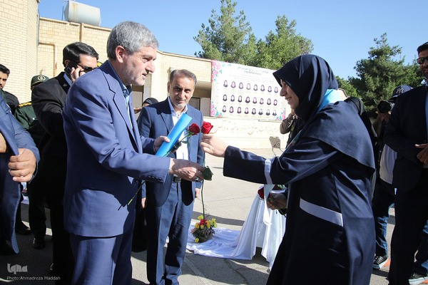 آیین نواخته شدن زنگ مهر، ایثار و مقاومت در شیراز‎