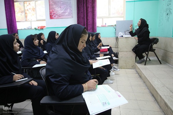 آیین نواخته شدن زنگ مهر، ایثار و مقاومت در شیراز‎