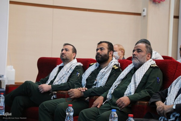 آیین تجلیل و تکریم پیشکسوتان دفاع مقدس و مقاومت استان فارس