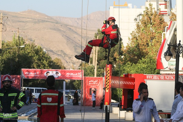آیین تجلیل از آتش نشانان شیراز‎