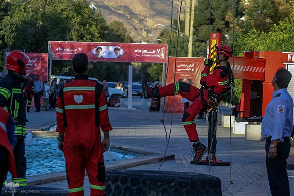 آیین تجلیل از آتش نشانان شیراز‎