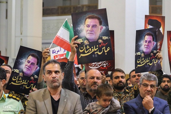 بزرگداشت شهادت سیدحسن نصرالله و عباس نیلفروشان در حرم شاهچراغ